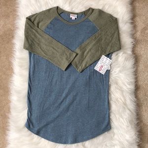 BNWT LulaRoe Randy top.